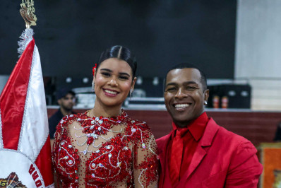 Porto da Pedra tem nova porta-bandeira