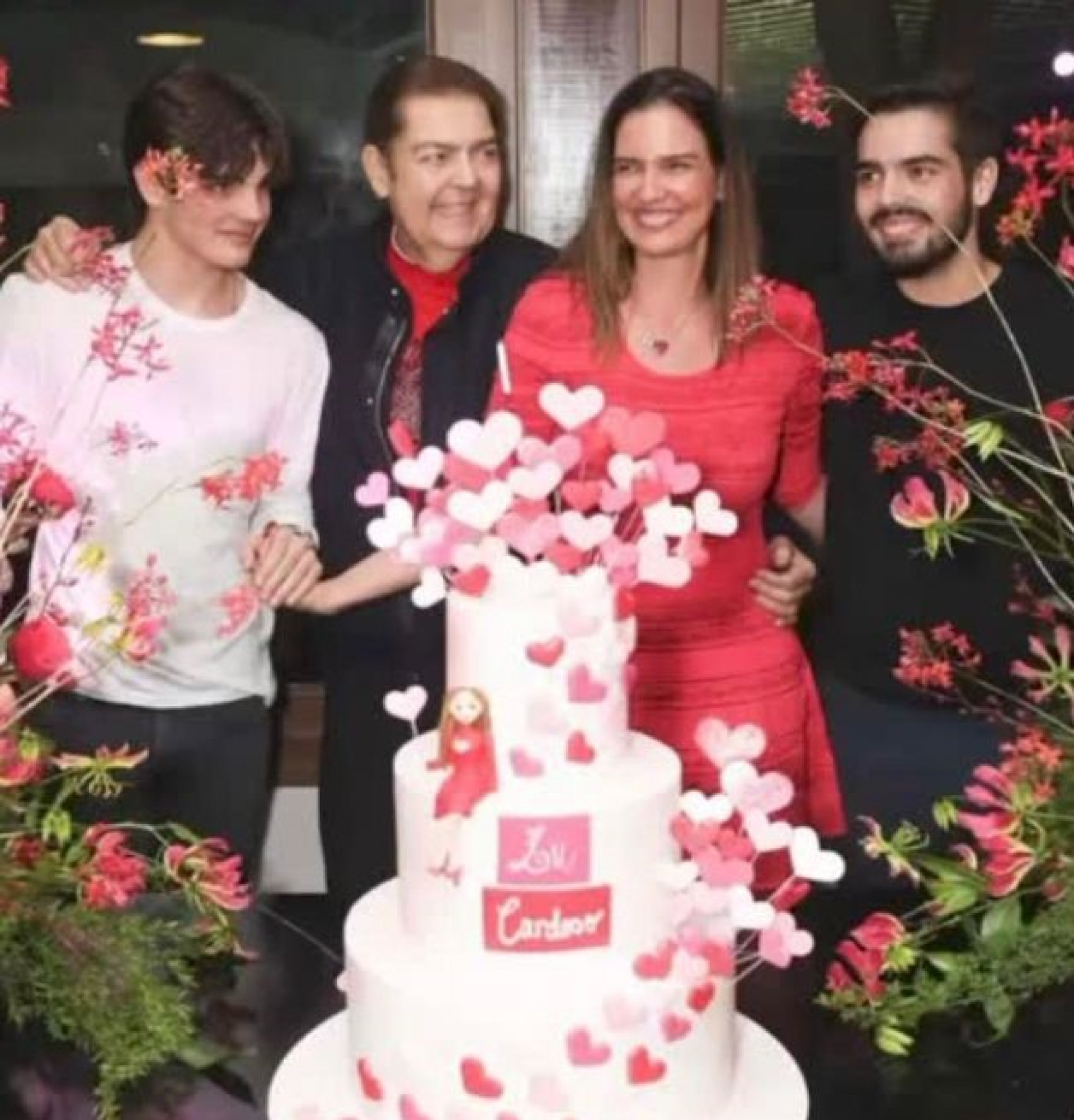 Faustão surge sorridente no aniversário da mulher, Luciana Cardoso - Reprodução / Instagram