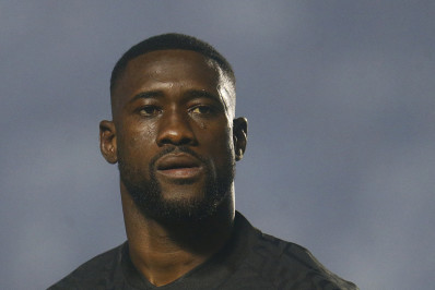 Botafogo negocia renovação contratual com Bastos até o fim de 2026