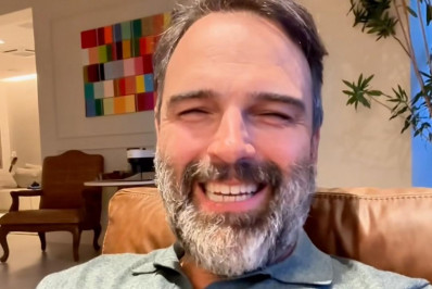 Tadeu Schmidt diz que vai deixar bigode e a esposa reclama