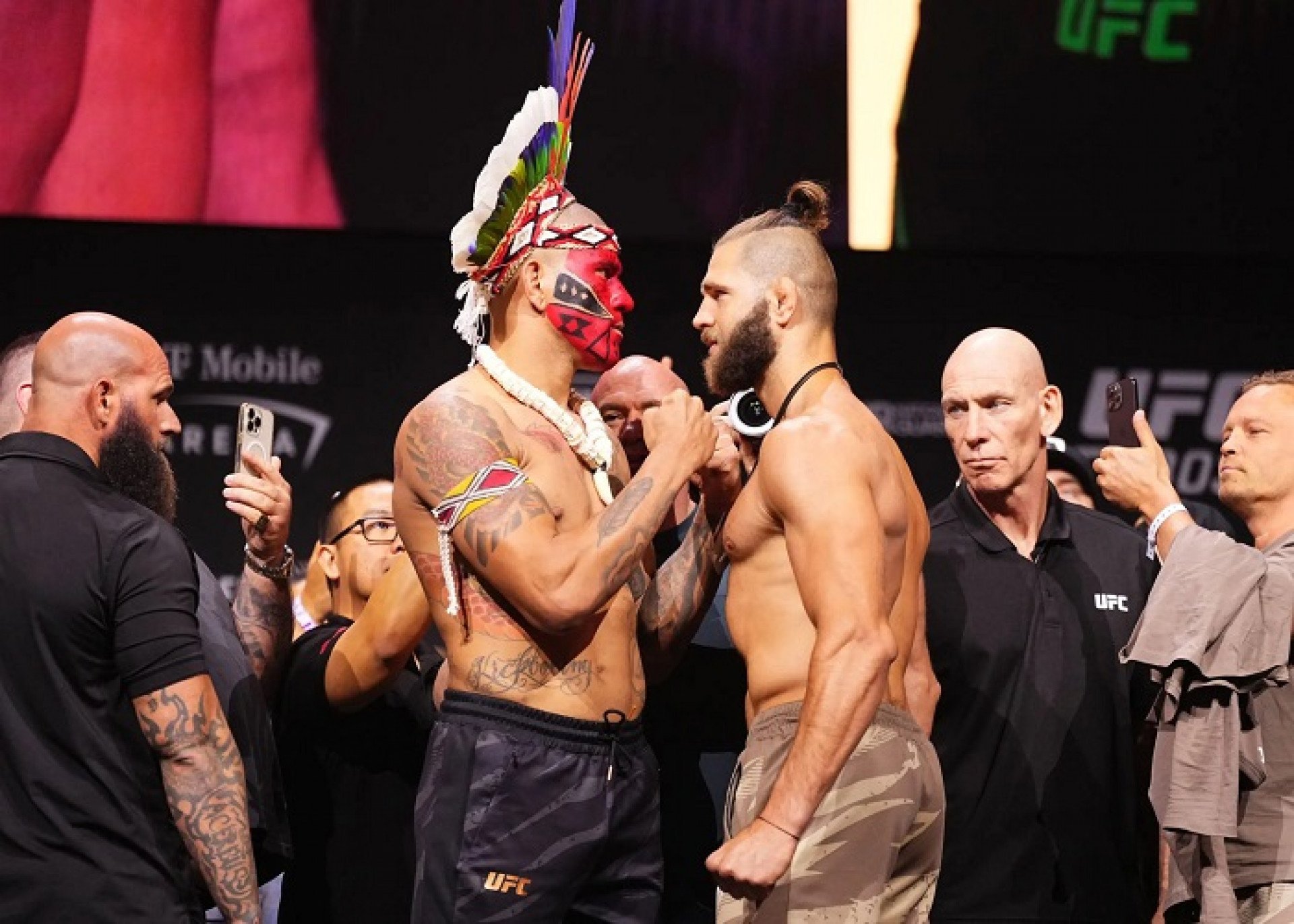 Alex Poatan derrotou Jiri Prochazka por nocaute no UFC 303 -  (Foto: Jeff Bottari/Zuffa LLC via Getty Images)
