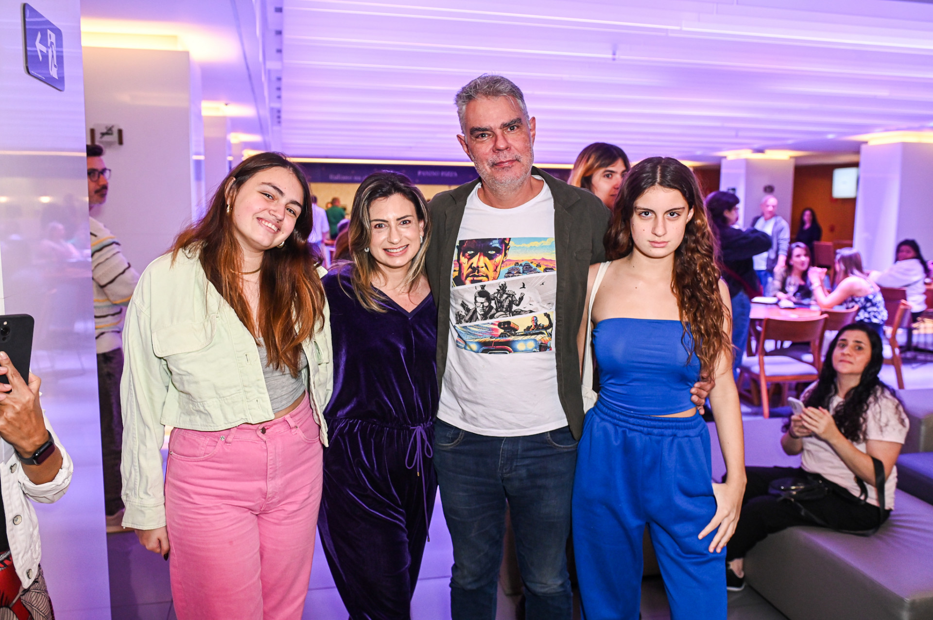 Nizo Neto com a família no musical sobre Rita Lee, em São Paulo - Marcelo Sá Barretto / Agnews