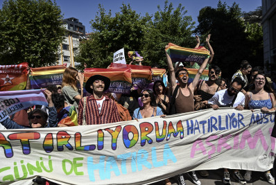 Polícia prende 11 pessoas na parada do Orgulho LGBTQIA+ da Turquia