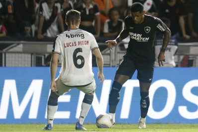 'Achei que ficaria muito tempo fora', revela Júnior Santos após voltar a jogar