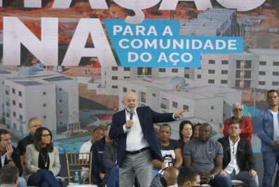 Lula sobre programa Pé de Meia: 'Falam que o Lula está gastando muito dinheiro com pobre'