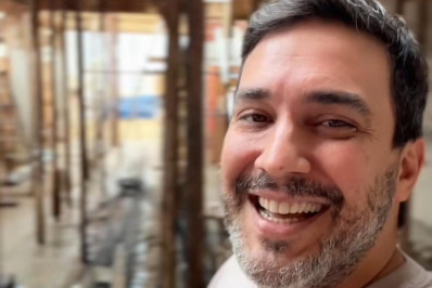 André Marques mostra reforma de sua cozinha e reclama dos preços