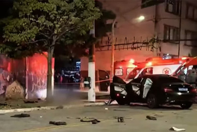 Acidente de trânsito envolvendo Mercedes causa a morte de um motociclista no centro de SP