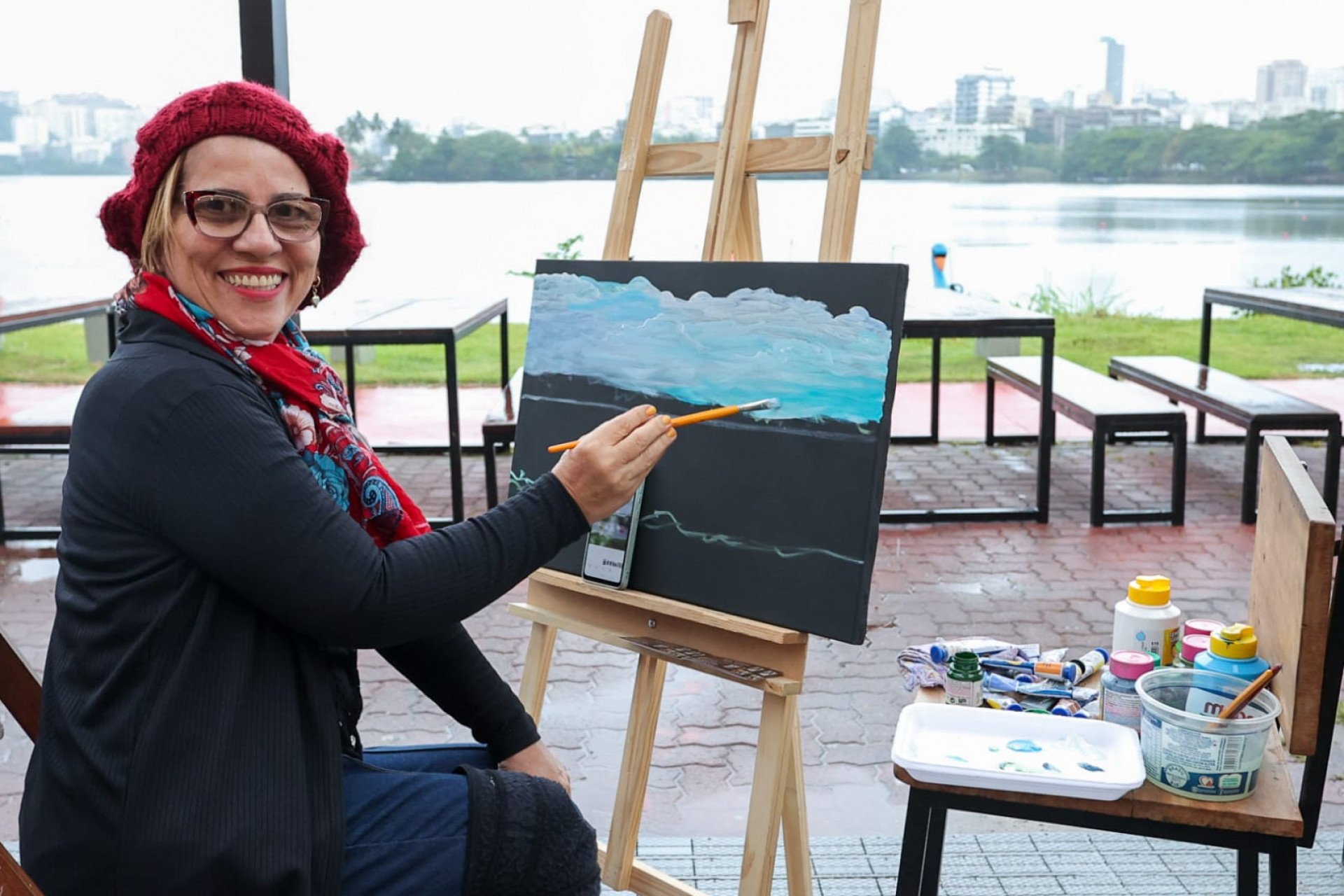 Artista pinta seus quadros com a Lagoa como fonte de inspiração - Eduardo Uzal / Agência O Dia