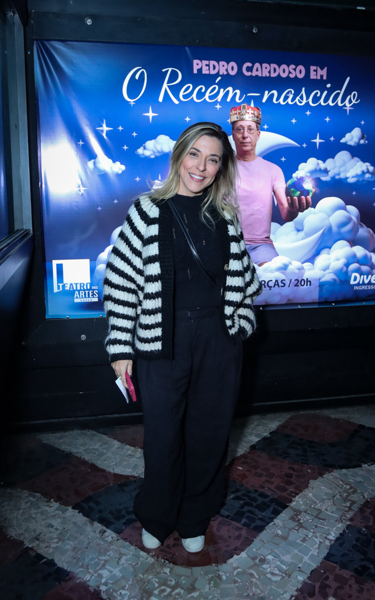 Júlia Rabello prestigia peça estrelada por Pedro Cardoso no Rio