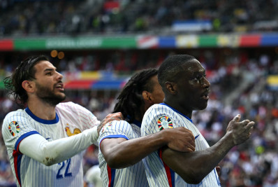 Com gol no fim, França vence a Bélgica e vai às quartas de final da Eurocopa