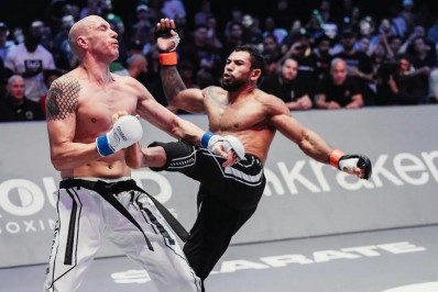 Brasileiro aplica nocaute brutal e deixa rival apagado no Karate Combat; veja