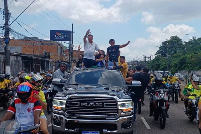 Bolsonaro fica retido em rodovia no PA bloqueada por manifestantes