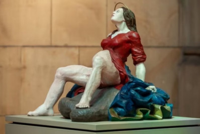 Áustria: escultura que representa Virgem Maria durante parto de Jesus é decapitada por vândalos