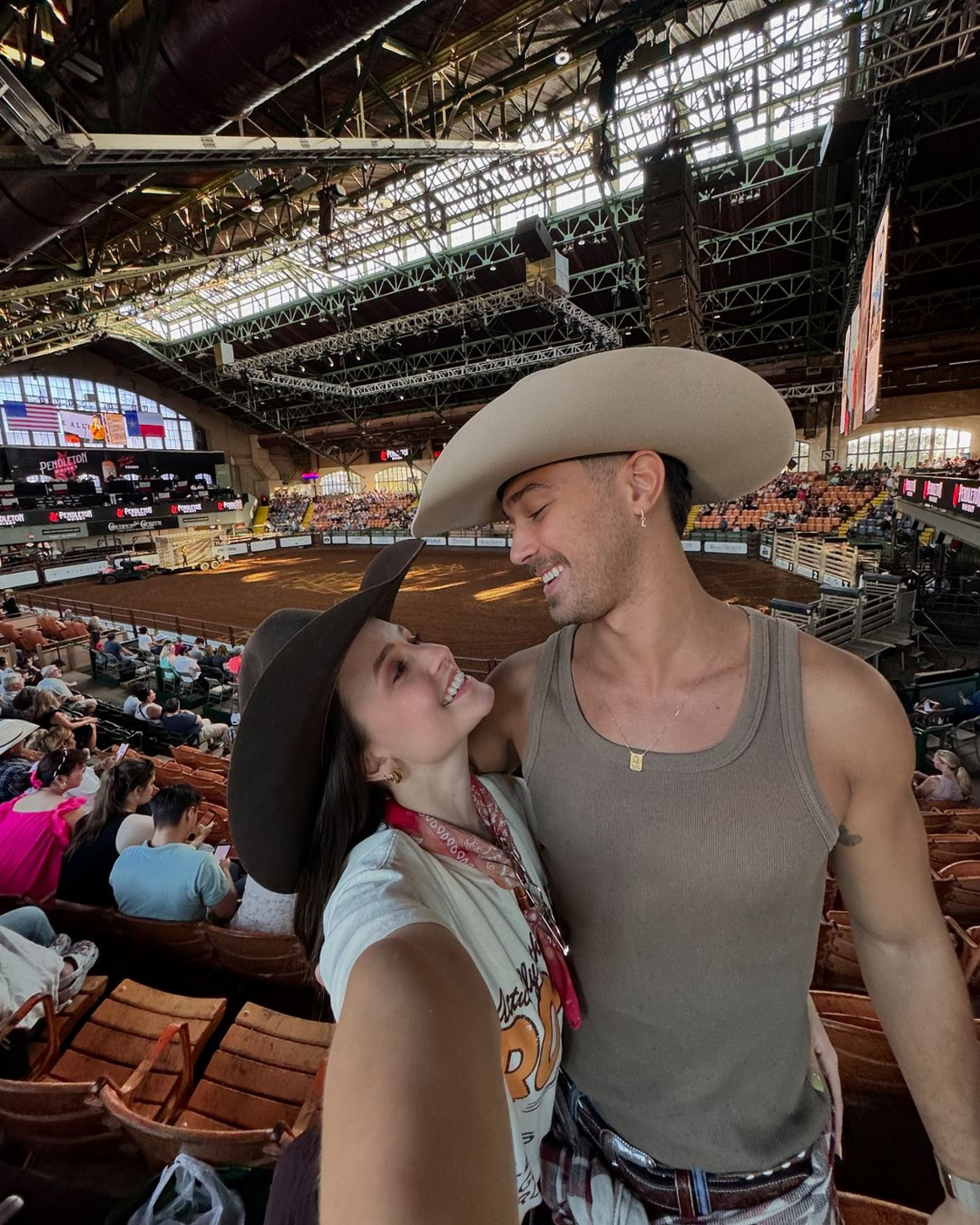 Larissa Manoela curte viagem com André Luiz Frambach no Texas - Reprodução