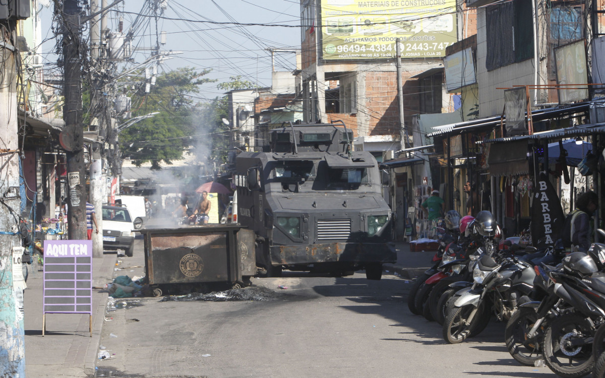 Opera&ccedil;&atilde;o da Pol&iacute;cia Militar na Cidade de Deus, nesta quarta-feira (3), deixou seis mortos