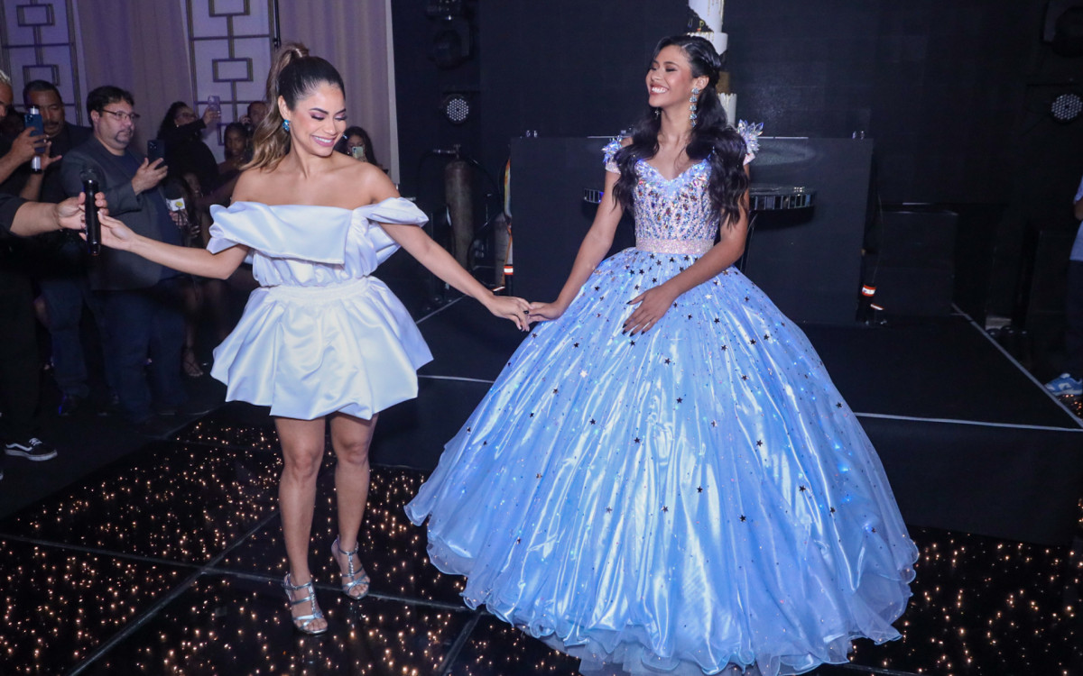 Wenny Isa dança com Lexa em festa de aniversário