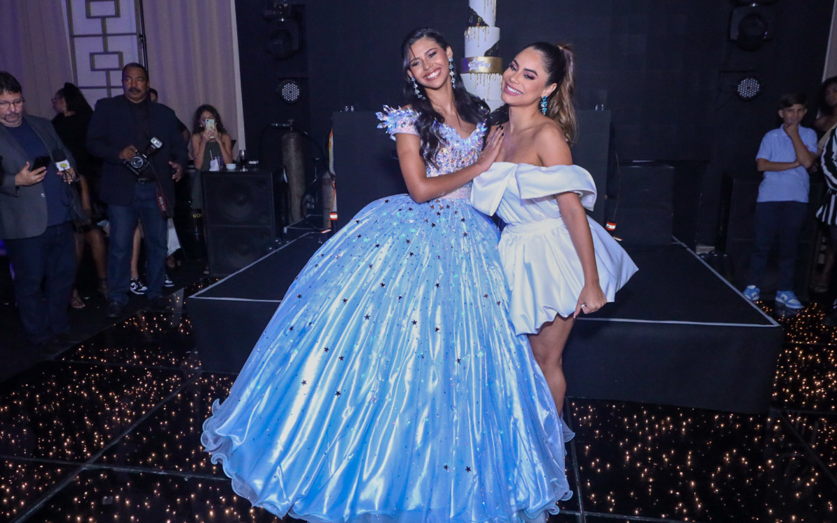 Wenny Isa dança com Lexa em festa de aniversário - Thyago Andrade / Agnews