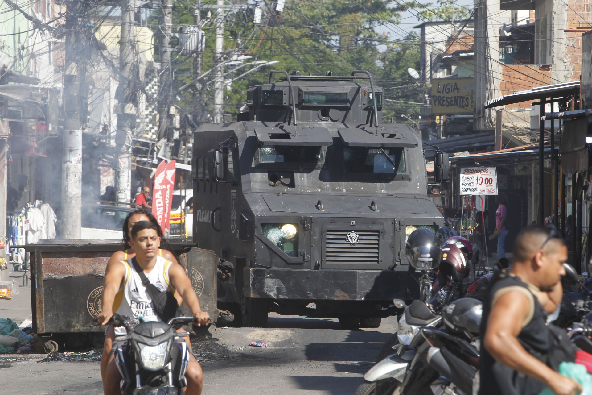 Opera&ccedil;&atilde;o da Pol&iacute;cia Militar na Cidade de Deus, nesta quarta-feira (3), deixou seis mortos - Reginaldo Pimenta/Ag&ecirc;ncia O Dia