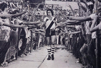 Morre Ronaldo Theobald, autor da foto histórica de Roberto Dinamite