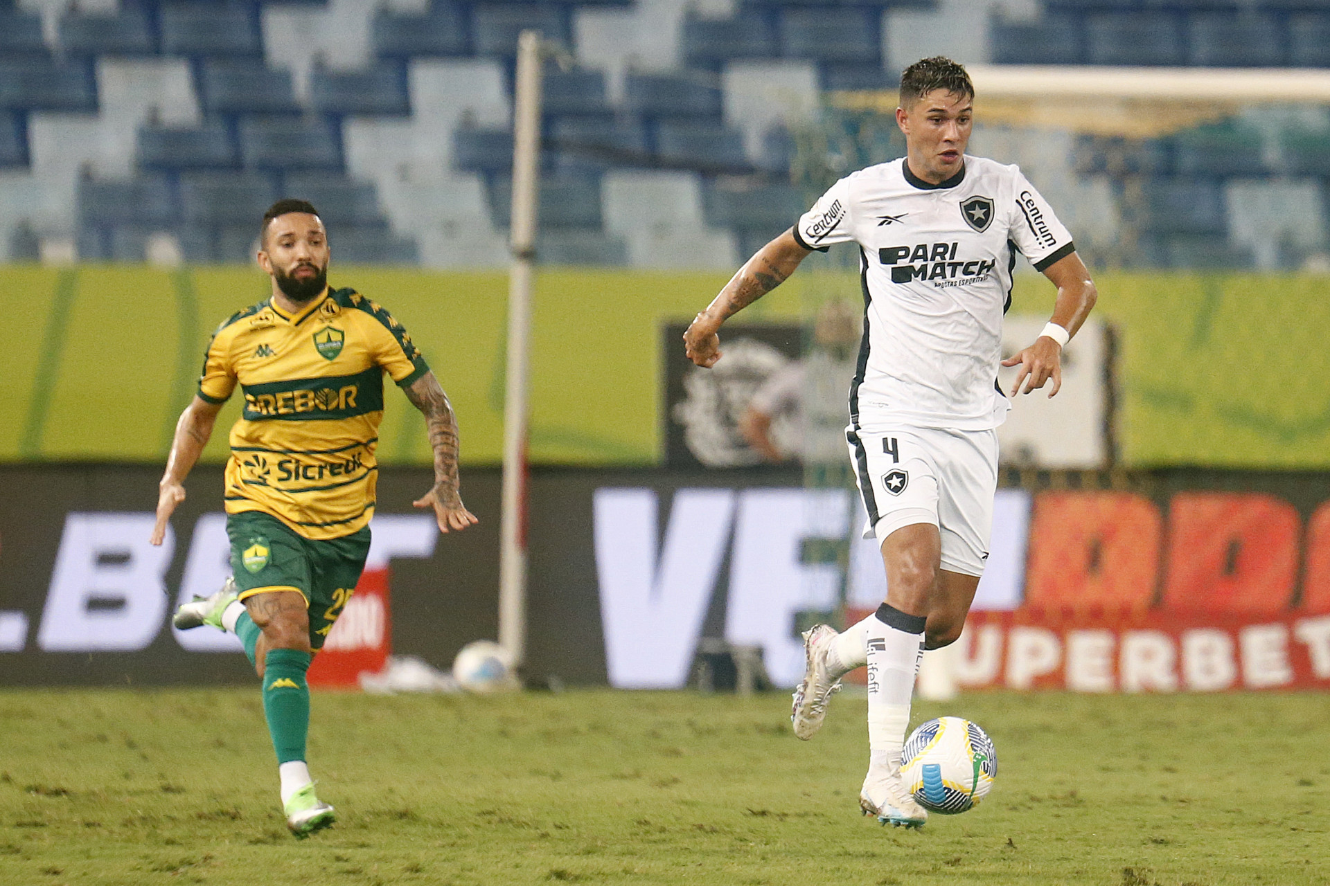 Mateo Ponte brilhou em Cuiab&aacute; x Botafogo - V&iacute;tor Silva/Botafogo