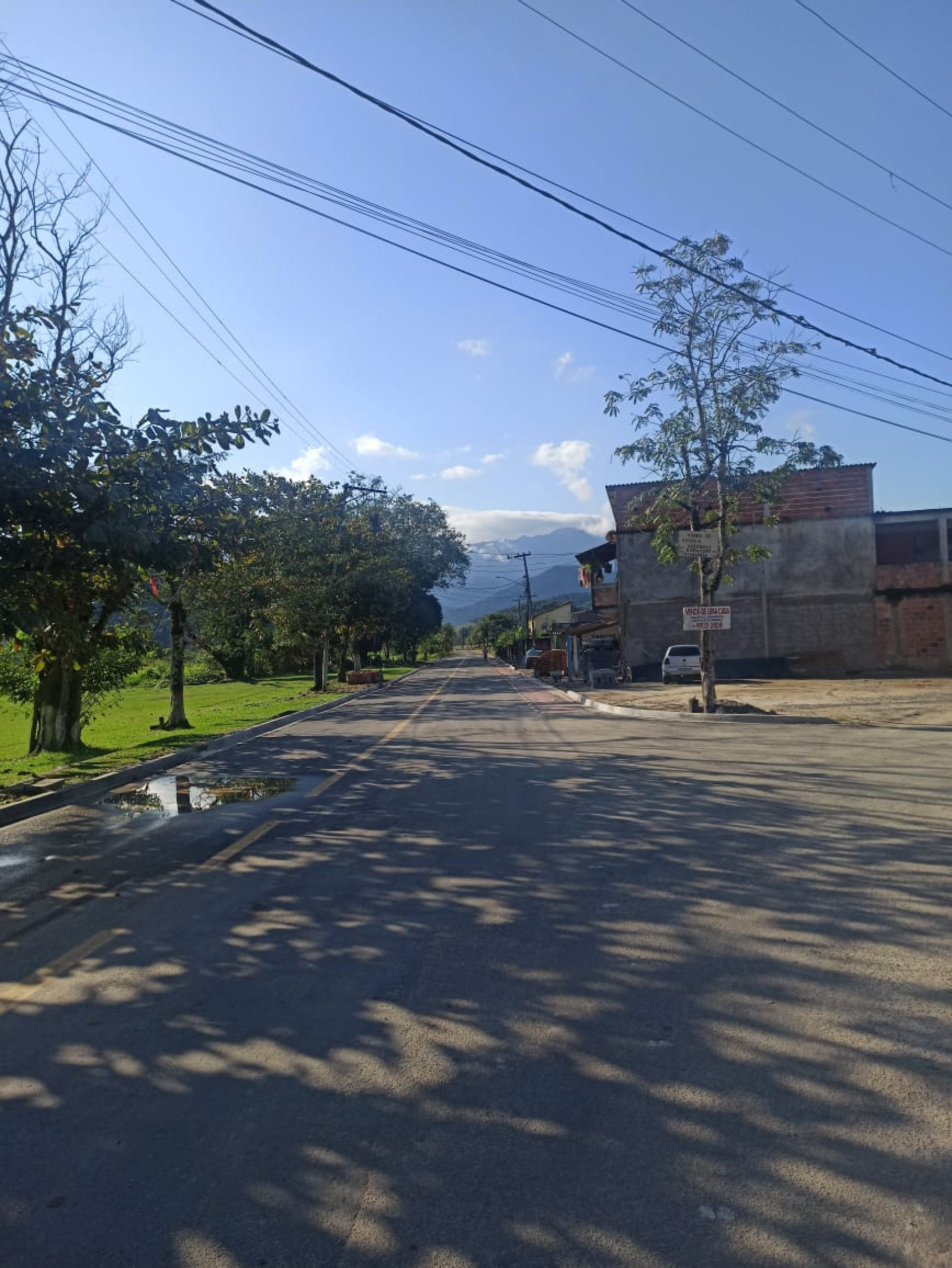 A pavimentação na Estrada do Paraíso, em Guapimirim, melhorou a vida dos moradores