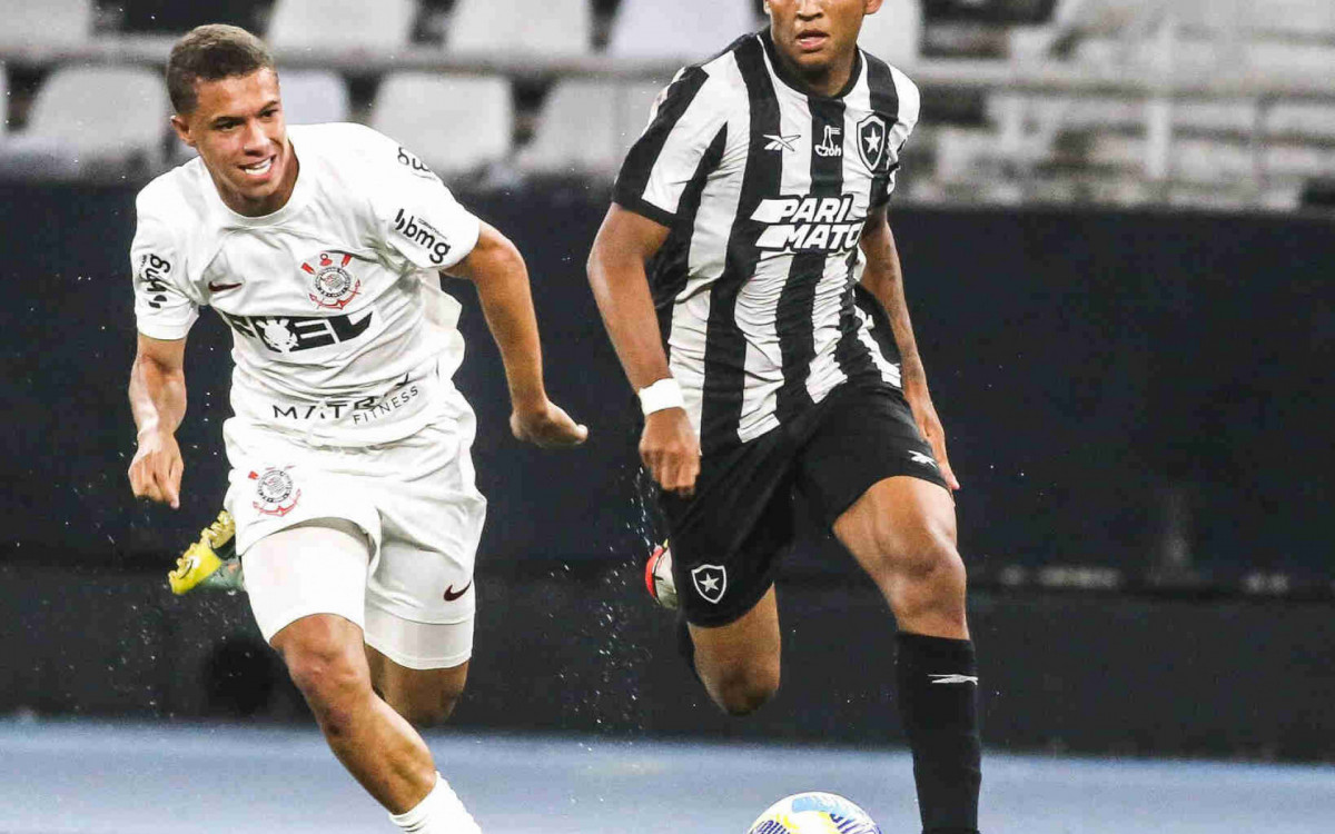 Corinthians bate o Botafogo e volta a vencer pelo Brasileirão Sub-20