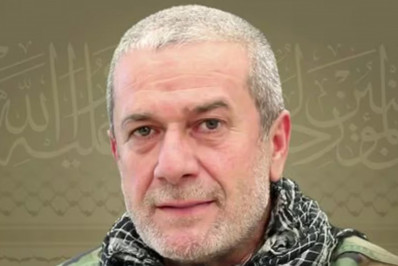 Hezbollah dispara mais de 200 foguetes contra Israel após morte de comandante 