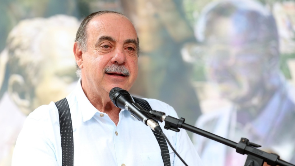 Prefeito de BH apresenta melhora e passará por teste para retirar ventilação mecânica