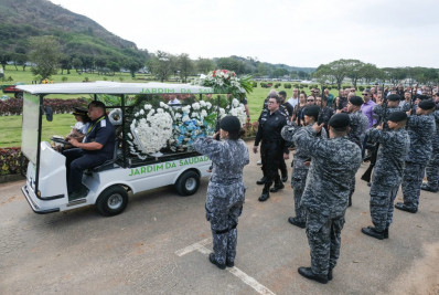 PM baleado no Morro do Urubu é enterrado na Zona Oeste
