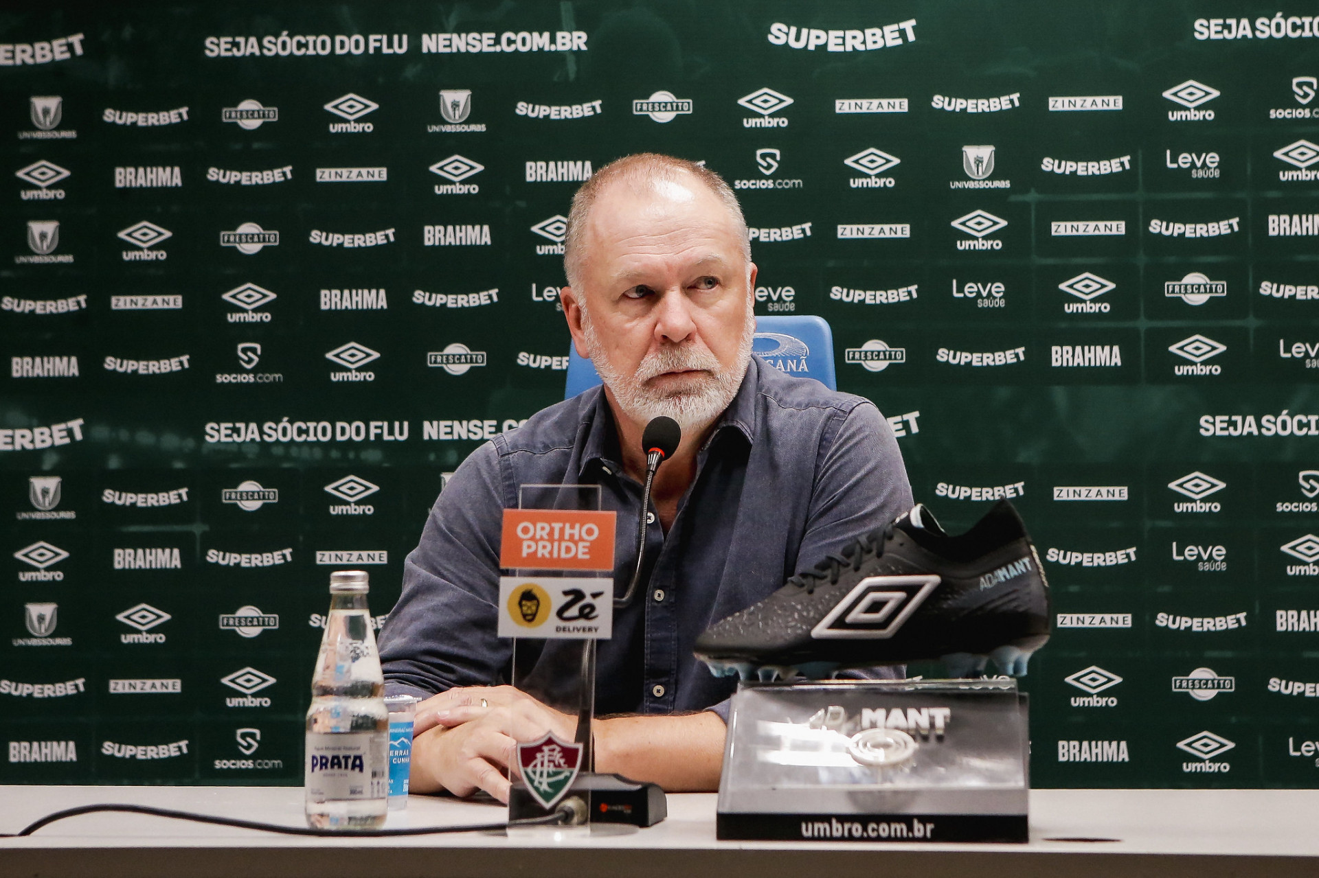 Coletiva do técnico Mano Menezes, do Fluminense - Lucas Merçon/Fluminense FC