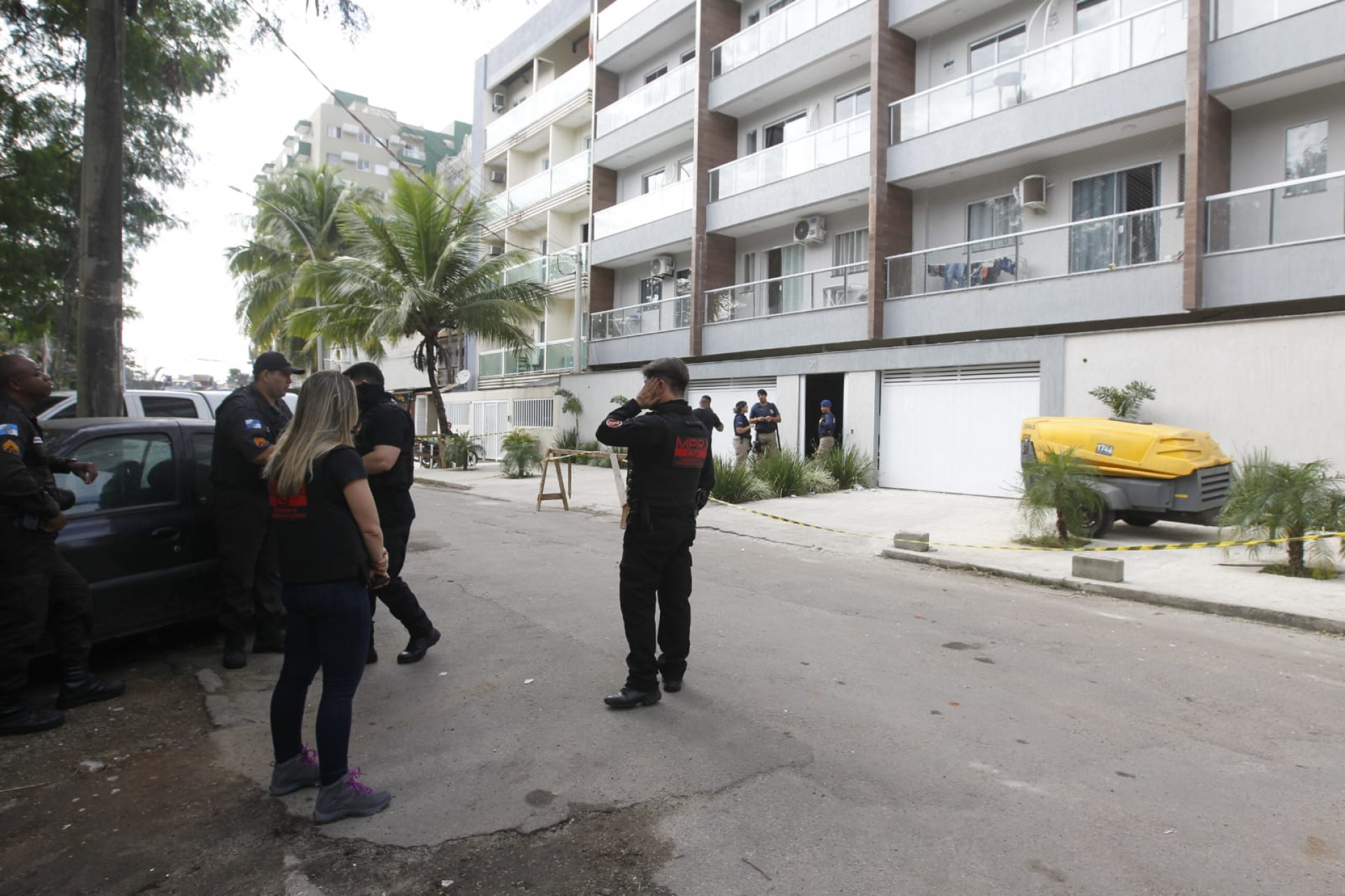 Prefeitura inicia demolição de prédio irregular no Recreio dos Bandeirantes - Reginaldo Pimenta/Agência O Dia