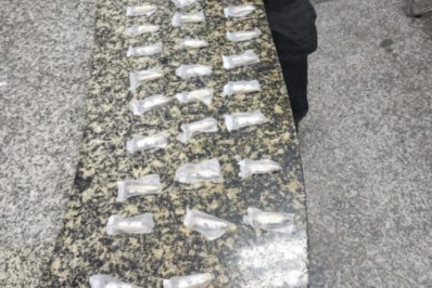 Homem é preso com carga de cocaína na Praia do Siqueira, em Cabo Frio