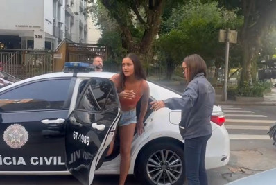 Falsa agente da Receita Federal que aplicava golpe em idosos é presa