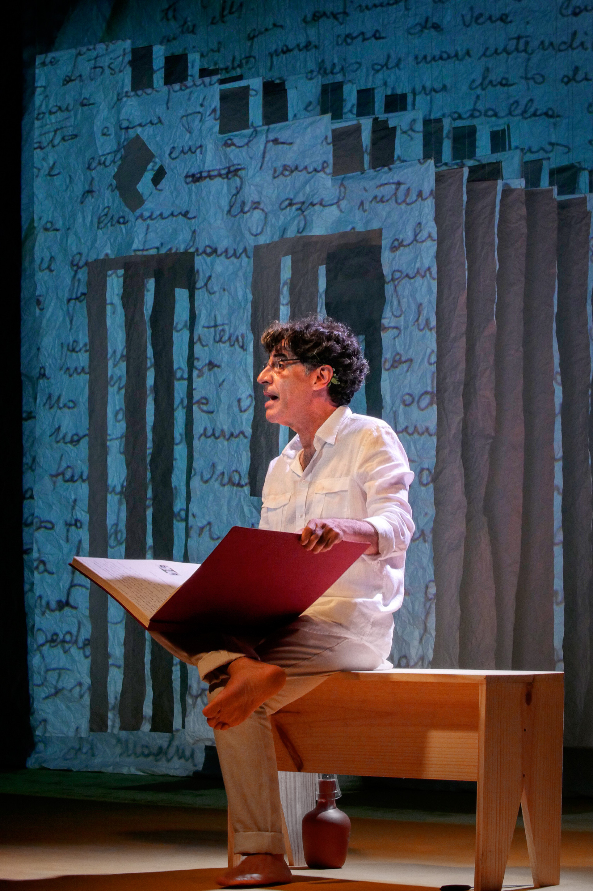 Paulo Betti relembra momentos de sua trajet&oacute;ria em pe&ccedil;a - Divulga&ccedil;&atilde;o / Mauro Khouri 