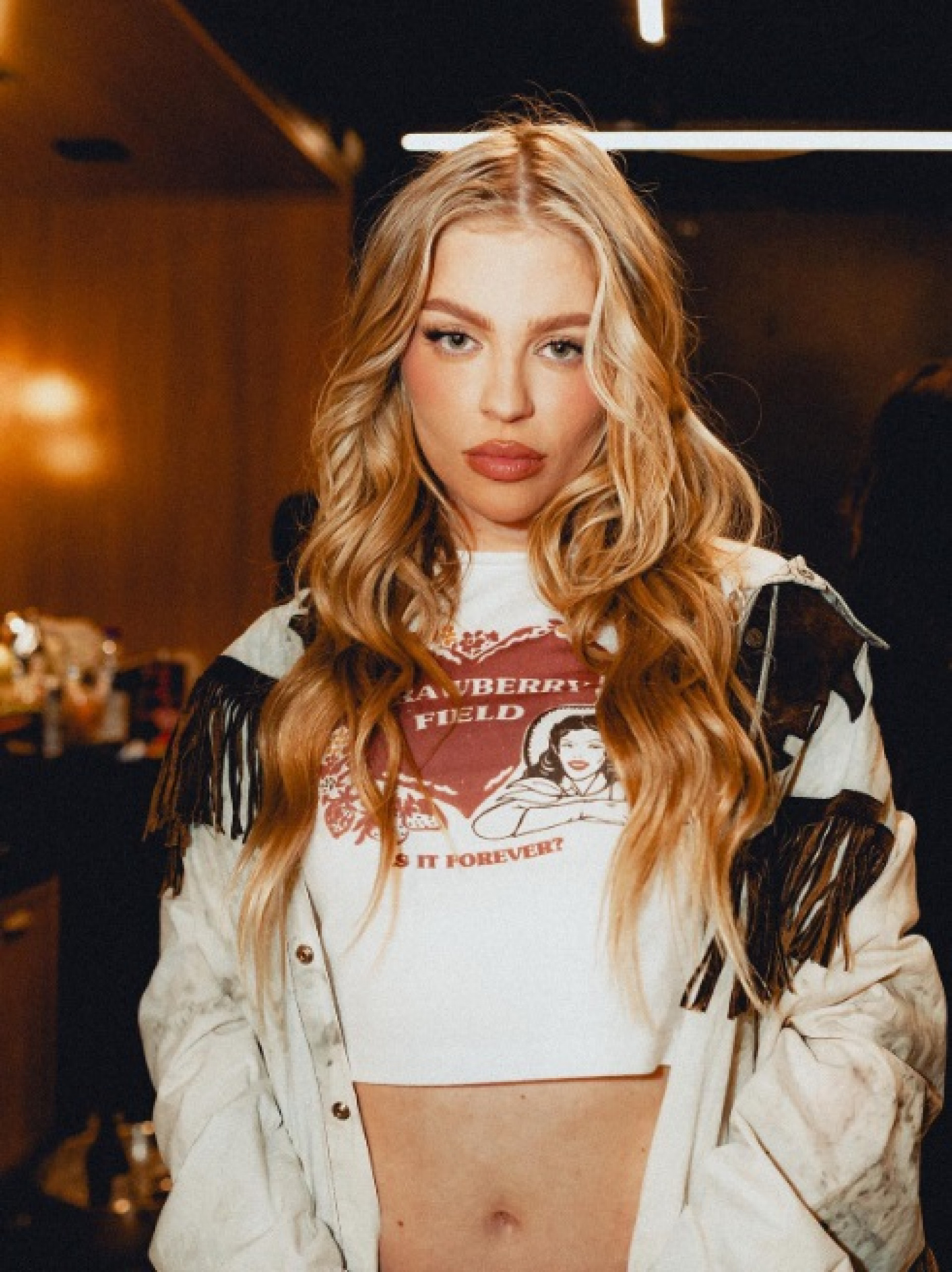 Luísa Sonza usa a tendência do 'boyfriend blush'
  - Reprodução do Instagram