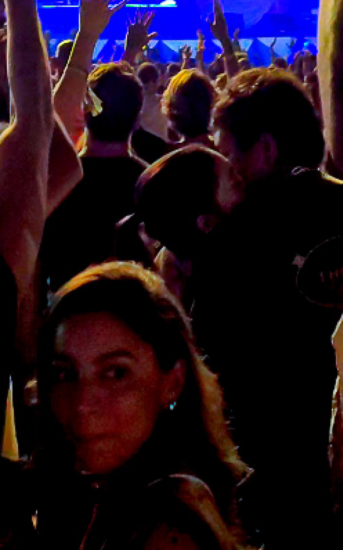 Sophie Charlotte e Xamã em clima de romance em festival na Marina da Glória