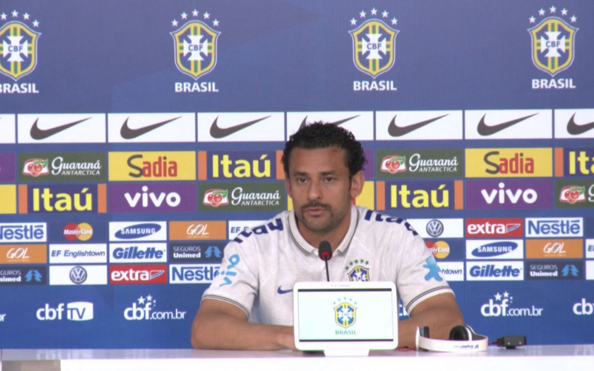 Fred: \'Decepção total, porque com certeza foi a pior derrota da carreira de todos os jogadores, o pior jogo de nossas vidas, e a Alemanha fez o melhor da vida deles. A forma com que aconteceu é um momento de muita tristeza\'