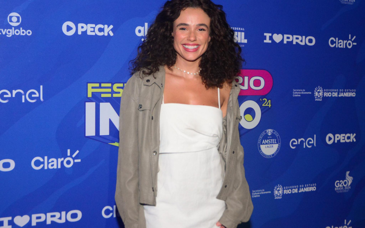 Juliane Araújo também marcou presença no festival 