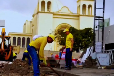 Presidente de El Salvador quer capacitar presos para 'reconstruir' o país após inundações