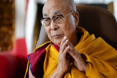 Dalai Lama diz que está saudável após cirurgia nos EUA