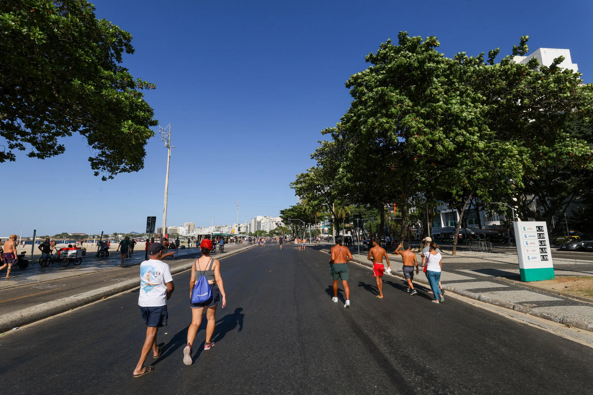 Copacabana celebra 132 anos com festa neste domingo