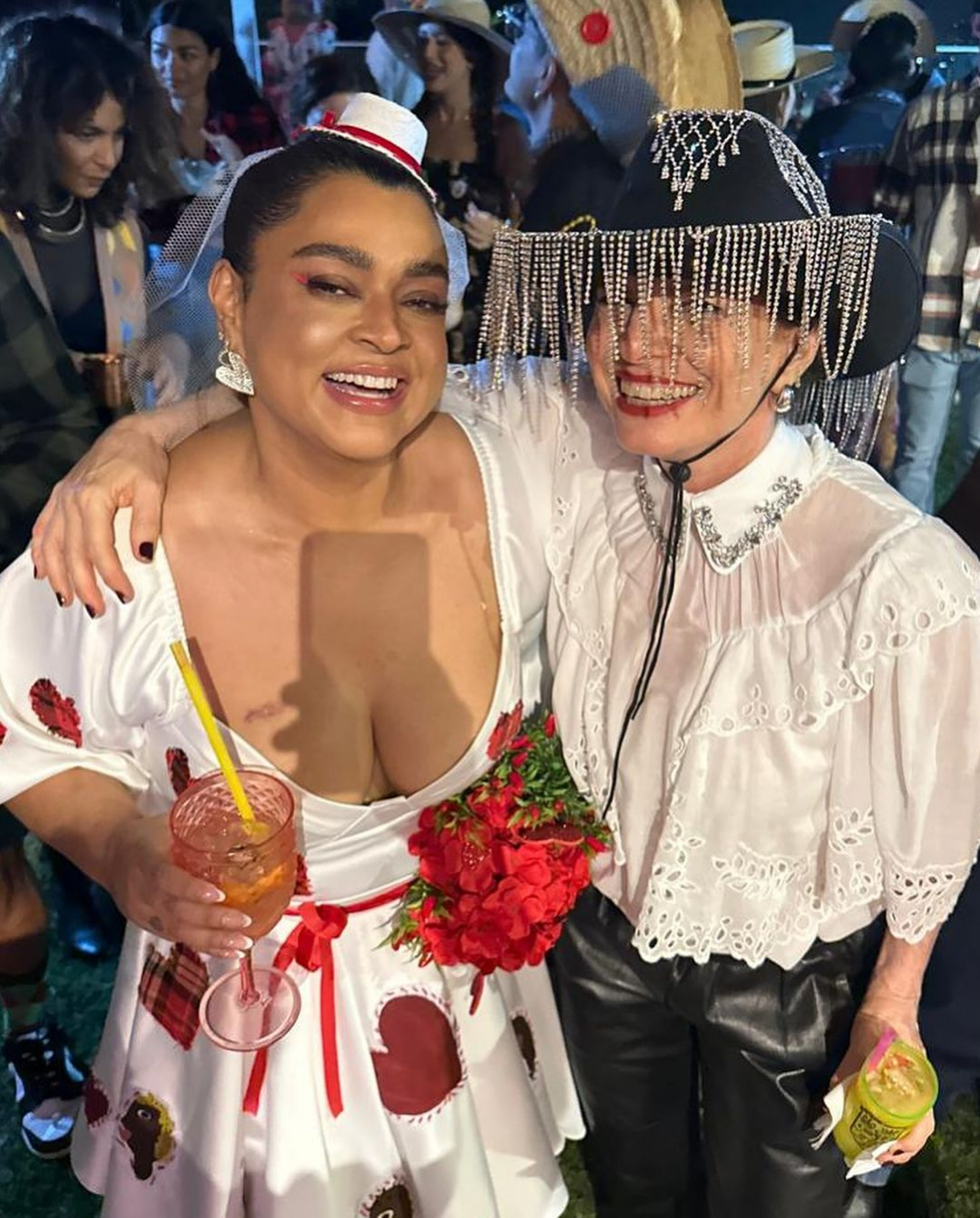 Deborah Bloch posta cliques de festa junina na casa de Preta Gil - Reprodução