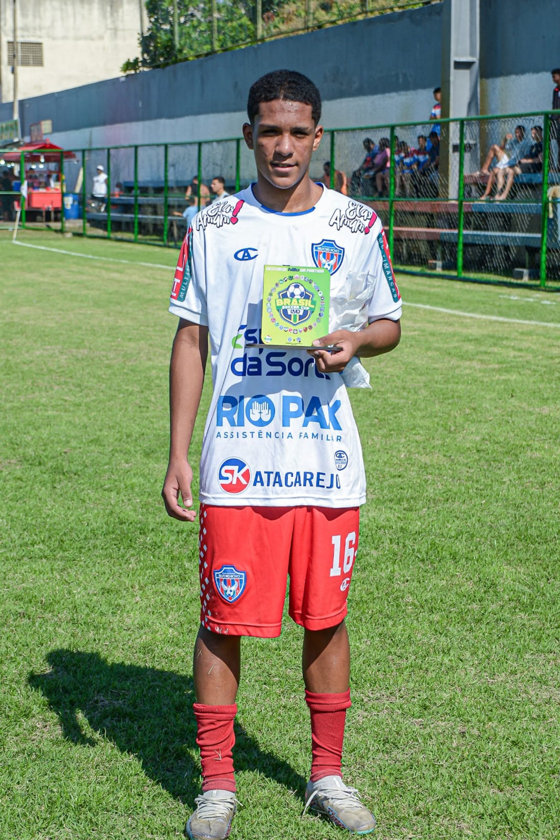 O autor dos gols e destaque da partida, Daniel Costa - Isaac Timóteo / SEBR