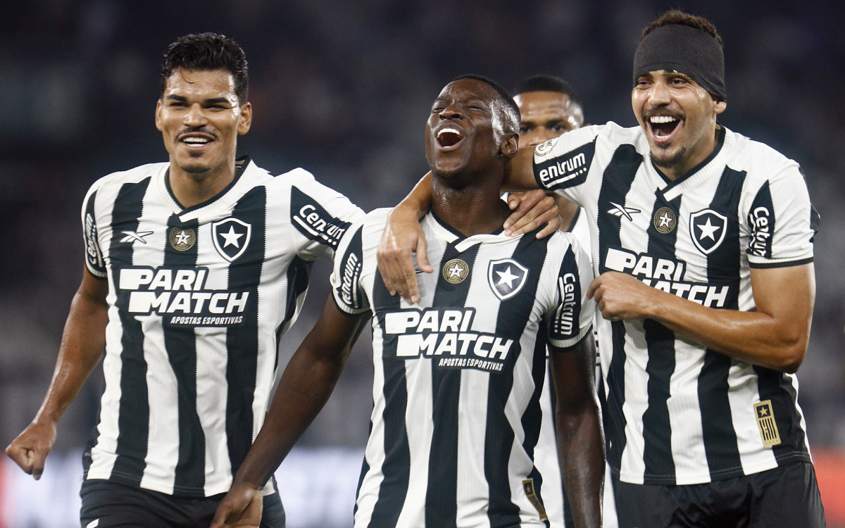 Luiz Henrique marcou belo gol em chute de fora da &aacute;rea contra o Atl&eacute;tico-MG