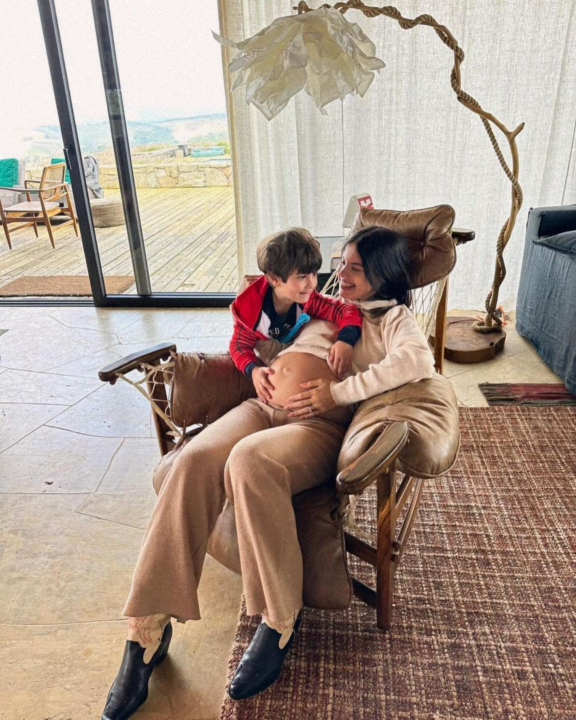 Sthefany Brito mostra barriguinha de grávida - Reprodução