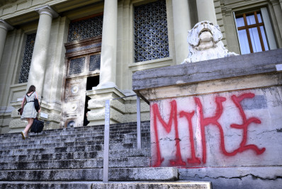 Tribunal suíço absolve seis policiais por caso similar ao de George Floyd