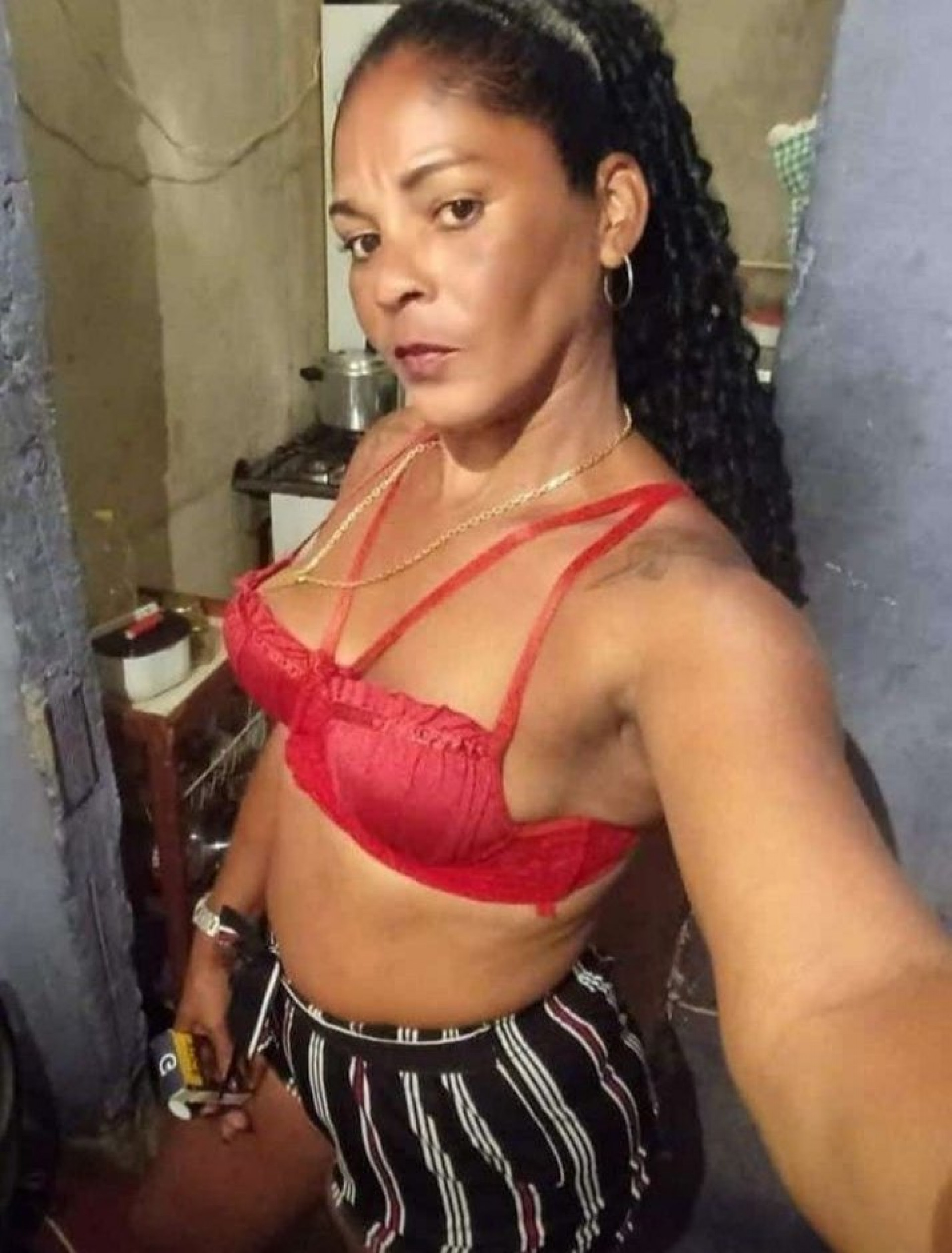 Maria de Fátima dos Santos foi morta na Rua Santa Clara, em Duque de Caxias - Reprodução/Redes sociais