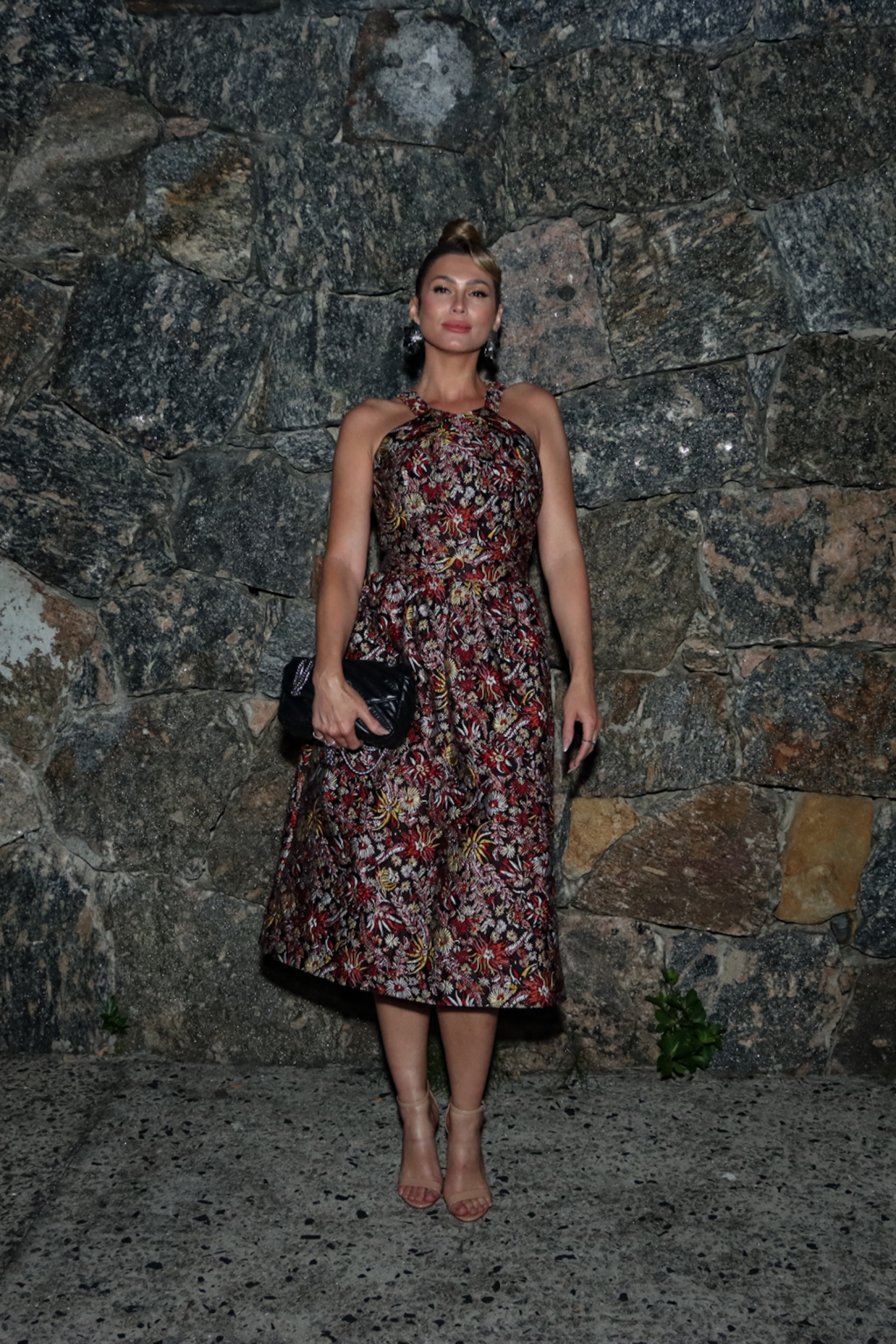 Lívia Andrade - Victor Chapetta / Agnews