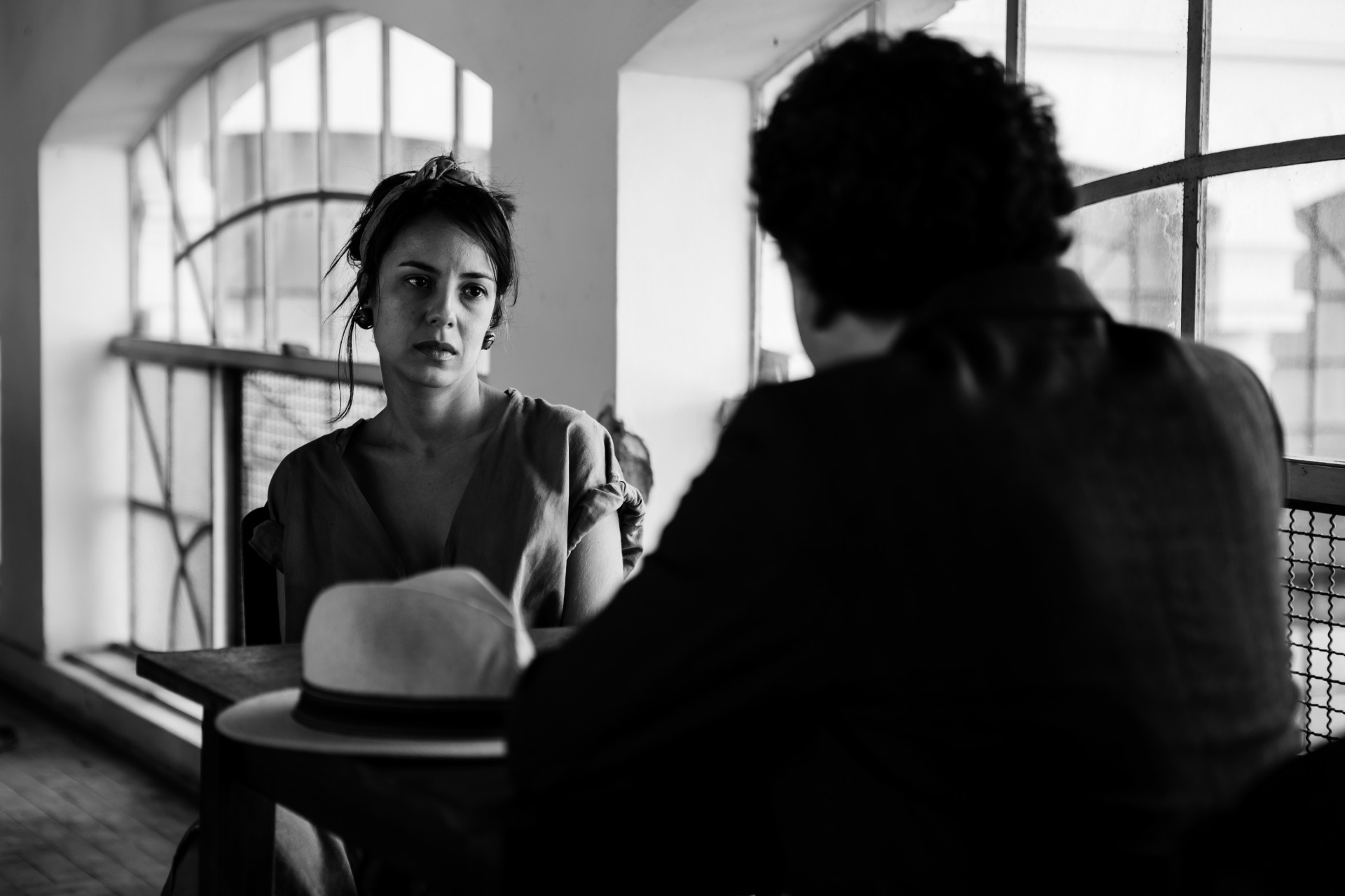 Andréia Horta no filme 'Ninguém Sai Vivo Daqui' - Divulgação