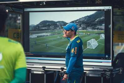 Seleção Feminina conta com 'tela tática' em treinos preparatórios para Paris-2024